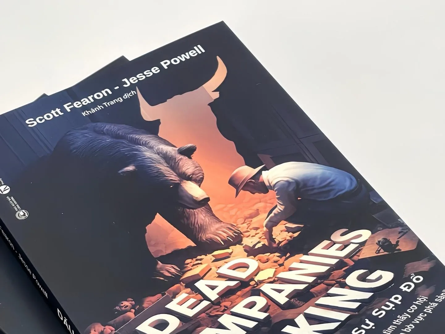 Dead Companies Walking - Dấu vết của sự sụp đổ preview 5